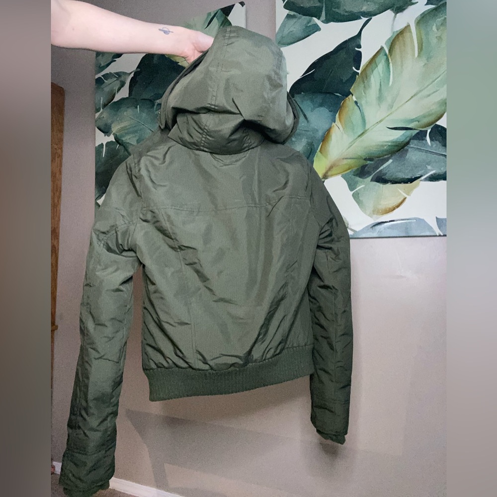 Hollister jacket - Picture 11 of 11